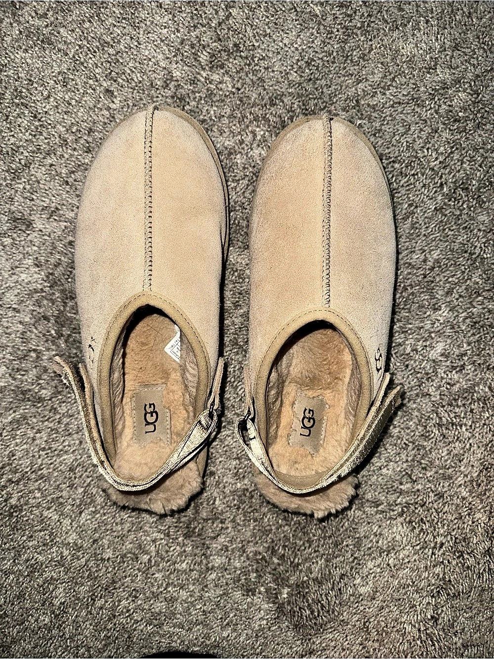 UGG Goldenstar Evelina Clog Suede Slippers in Beige